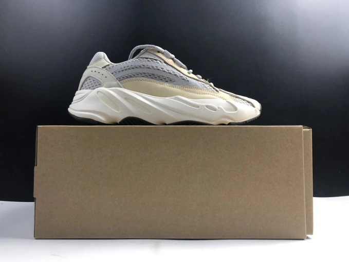 GY7924 Cream Boost Yeezy 700 Adidas V2 Cream 0716